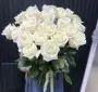 Букет из 25 белых роз под ленту